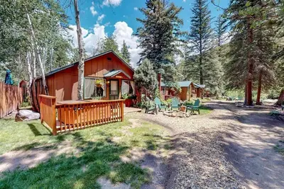 Image de Breathtaking River Front Cabin at Rmnp with Hot Tub