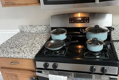 Image de 3 Bedroom Home Spacious Great Location