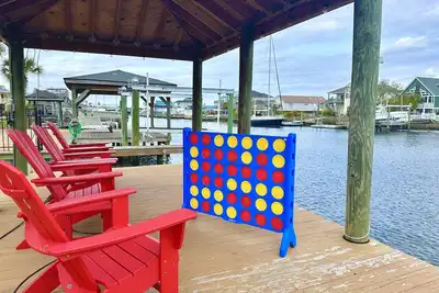 Image de Waterfront; Golf Cart option; hot tub; Kayaks; Peddle Boat; Walk to beach; Ramp