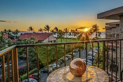 Image de Kauhale Makai - Penthouse - Central Ac -Oceanfront Unit - Ocean View!