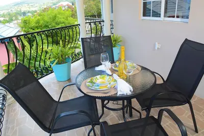 Image de Snowbird Friendly Retreat w/ Seaview Balcony and Fast Wifi/Ac