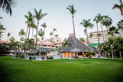 Image de Beautiful Condo 2 Bd 5 Min Walking From Beach And Downtown