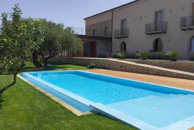 Villa à Naso avec piscine privée