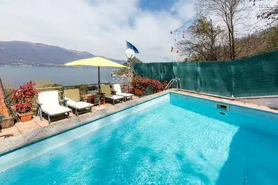 Image de Maison de vacances Parco Azzurro près du lac avec piscine et Wi-Fi