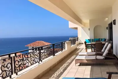 Image de Ocean Lovers Heaven Luxury Living within a private resort with amenities for all