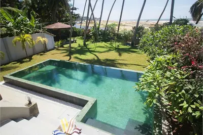 Image de Luxury villa au bord de mer vue spectaculaire sur l'océan piscine privée