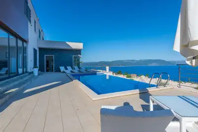 Image de A magical sea view, a magical villa