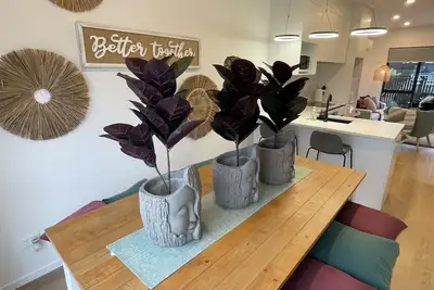 Image de Flatbush Holiday Accommodation, 3 Bedroom Town House Wh1 | Apartment