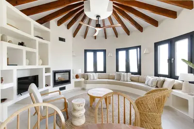 Image de Stylish Boutique Villa, with beautiful view over the mountains and green valleys