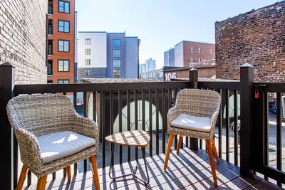 Image de Elegant Old City Loft - Downtown