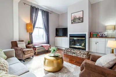 Image de Bright Old City Loft