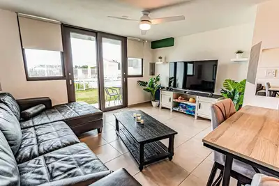 Image de A10 MarBela · 3 Bedroom Oceanfront BeachHouse-Next2 Playa Shacks