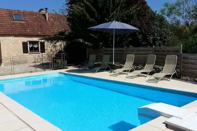 Image de Ancienne ferme rénovée au calme, vue dégagée, piscine privée