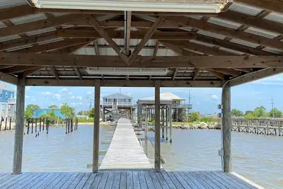 Image de Fishing and crabbing directly on Lake Pontchartrain from pier w\/covered landing