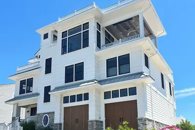 Image de Spectacular Lbi Oceanfront Escape - newly renovated
