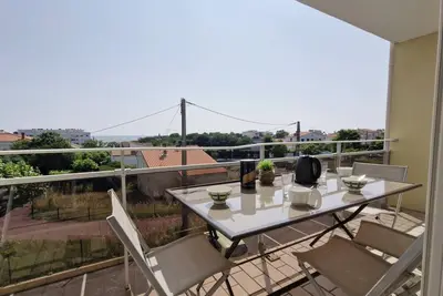 Image de Royan - Appartement Vue Mer - Ă Seulement 300m Plage et Commerces