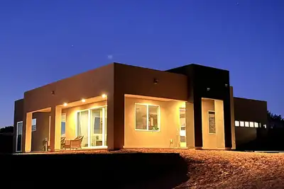 Image de New Home with incredible views of Lake Powell