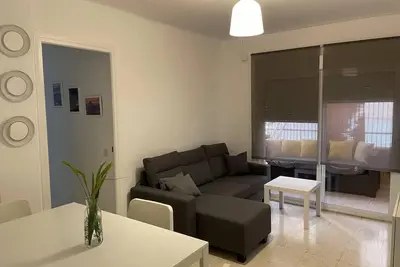 Image de Renovated and newly furnished 3 bedroom apartment