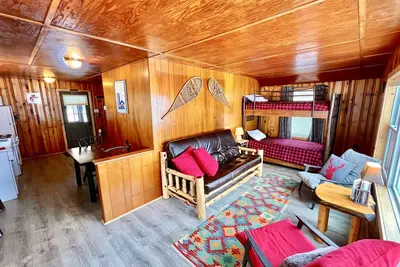 Image de Rustic Lake View Cabin in Heart of Adirondacks