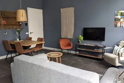 Image de Modern vakantieverblijf in een voormalig koetshuis in Oostkapelle.