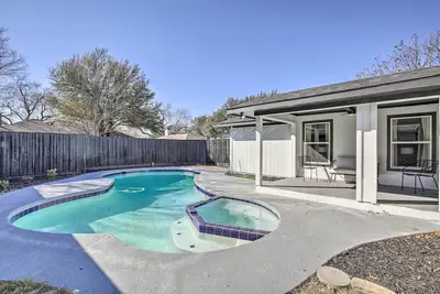 Image de Stunning Plano Home w/ Private Pool & Hot Tub
