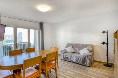 Image de Appartement \"con jardín y vistas al mar\" avec vue sur mer, jardin, balcon et A/C
