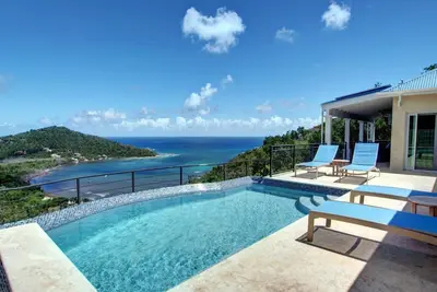 Image de 2 bedroom 2 bath, fully ACed, pool w spa, generator Great views of the Caribbean