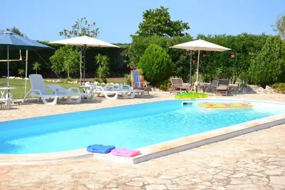 Image de Semi-detached house with garden and pool 509