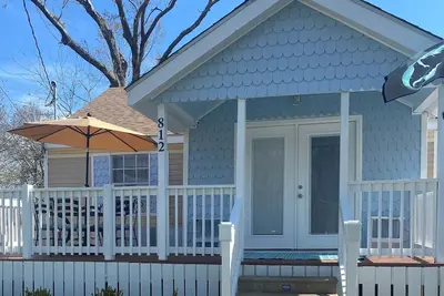 Image de 2500 sq ft 4 Br/3ba house 2 blocks from sandy beaches, pet friendly