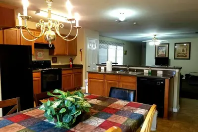 Image de San antonio hm near riverwalk seaworld beautiful home
