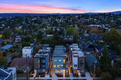 Image de New modern Nordic style home, view, rooftop deck