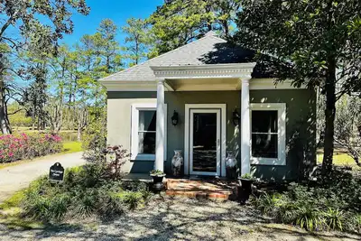 Image de Charming one bedroom Carriage House a part of the Eden at Gracefield Event Venue