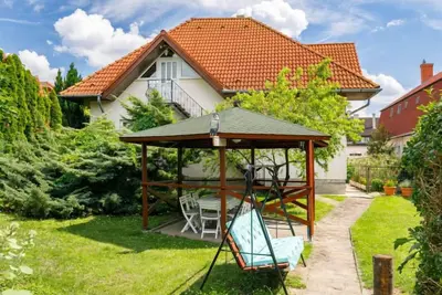 Image de Appartement Küsz by Interhome