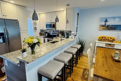 Image de Completely remodeled Billington townhouse with delightful decor offering two large upstairs bedrooms