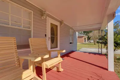 Image de Stunning Gulfport Getaway ~ 1 Mi to the Beach