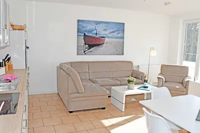 Image de 02 Apartment with terrace Og Dranske - beautiful apartments in Dranske on the Windland!