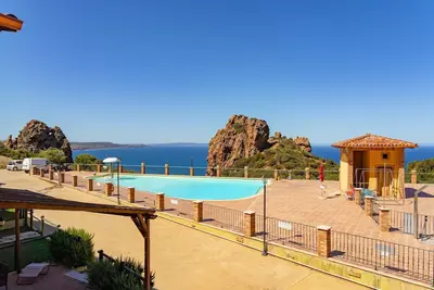 Appartement Villetta L'Estasi - Tanca Piras avec vue sur mer, piscine et Wi-Fi