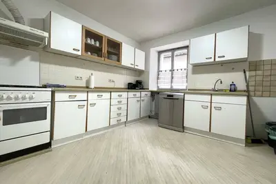 Image de Central workers apartment (Sad181)