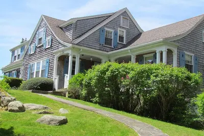 Image de Flydo: 5 Bd - Central A/C, Pet Friendly in Falmouth Moors, very close to Shining Sea Bike path, association beach and tennis courts