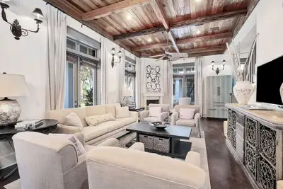 Image de Joben Cottage - Southside Rosemary Beach, Bikes, 2 min to Beach