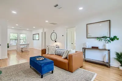 Image de 1720 Fairview 2king/1ba Top Apt Duplex + Pets Ok!