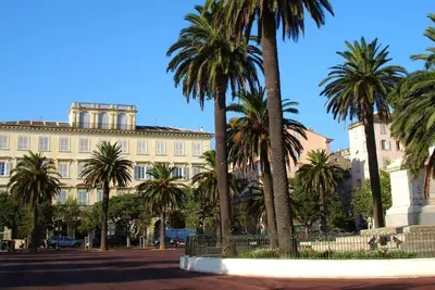 AppartementT3 étage, en campagne, vue mer, piscine, Bastia, calme (2Glits)
