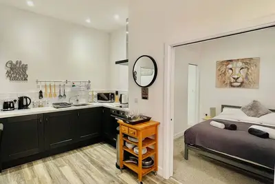 Image de Appartement-Douche-Vue sur Jardin
