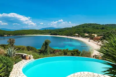 Image de Villa Georgia - Trois Chambres Villa, Couchages 6