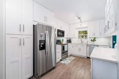 Image de Beach Lovers Paradise! 3 Blocks from the Beach!