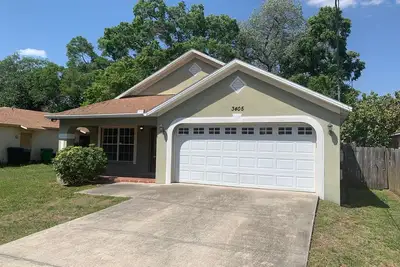 Image de 2 beds 1 bath full kitchen extended stay