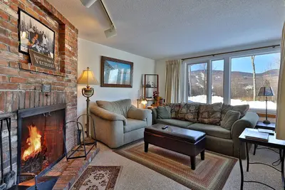 Image de Paging Dr. Powder Condo with Mountain Views on Shuttle Route