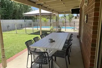 Image de Spacious family home. Close to all that Yarrawonga-Mulwala has to offer. \n