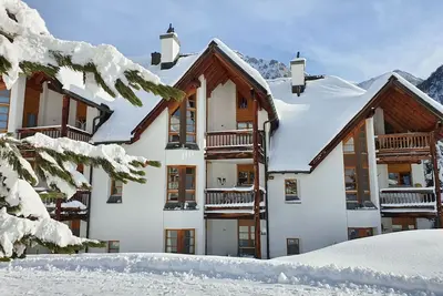 Image de Agréable appartement pour 4 personnes avec piscine, Wifi, Tv, balcon et parking