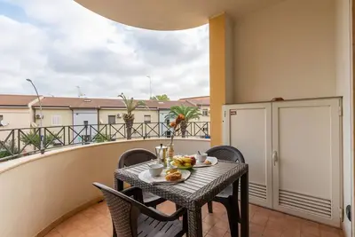 Image de Agréable appartement pour 5 personnes avec climatisation, Tv, balcon et parking